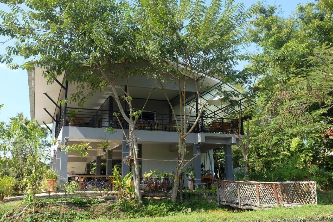 Rai Boonsom Apartment Phrao Bagian luar foto
