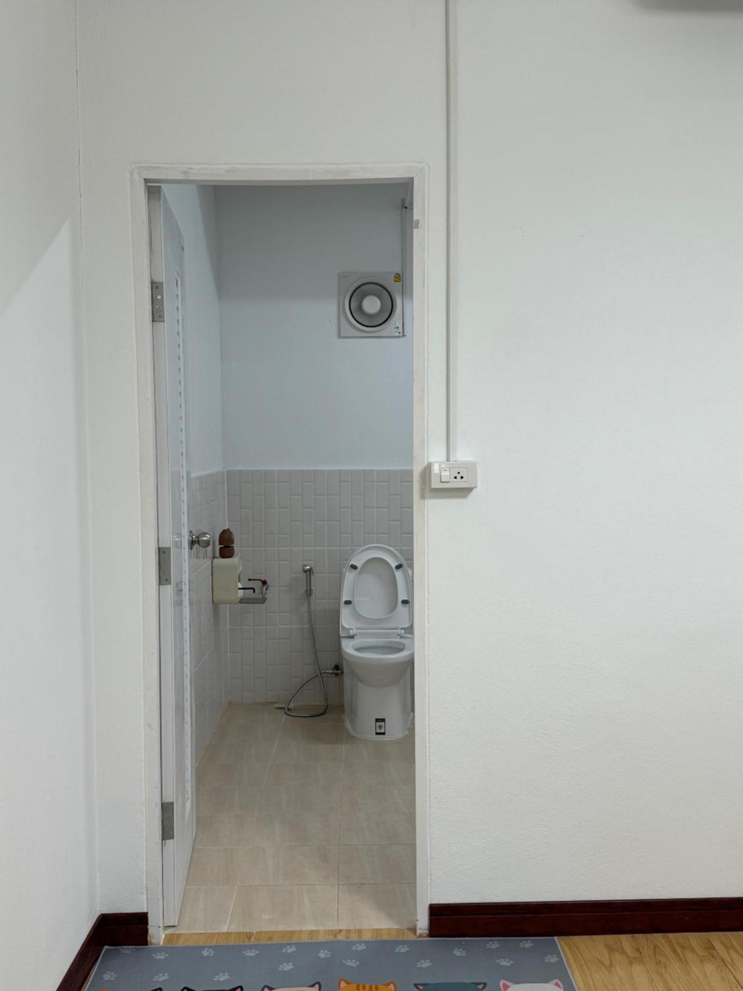 Rai Boonsom Apartment Phrao Bagian luar foto