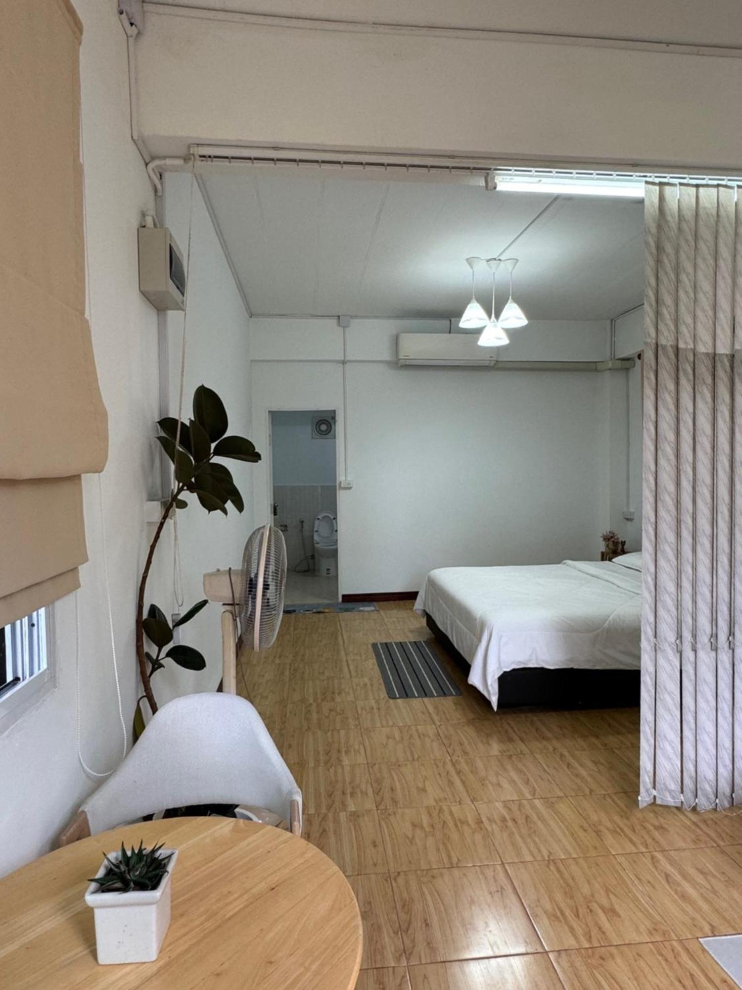 Rai Boonsom Apartment Phrao Bagian luar foto