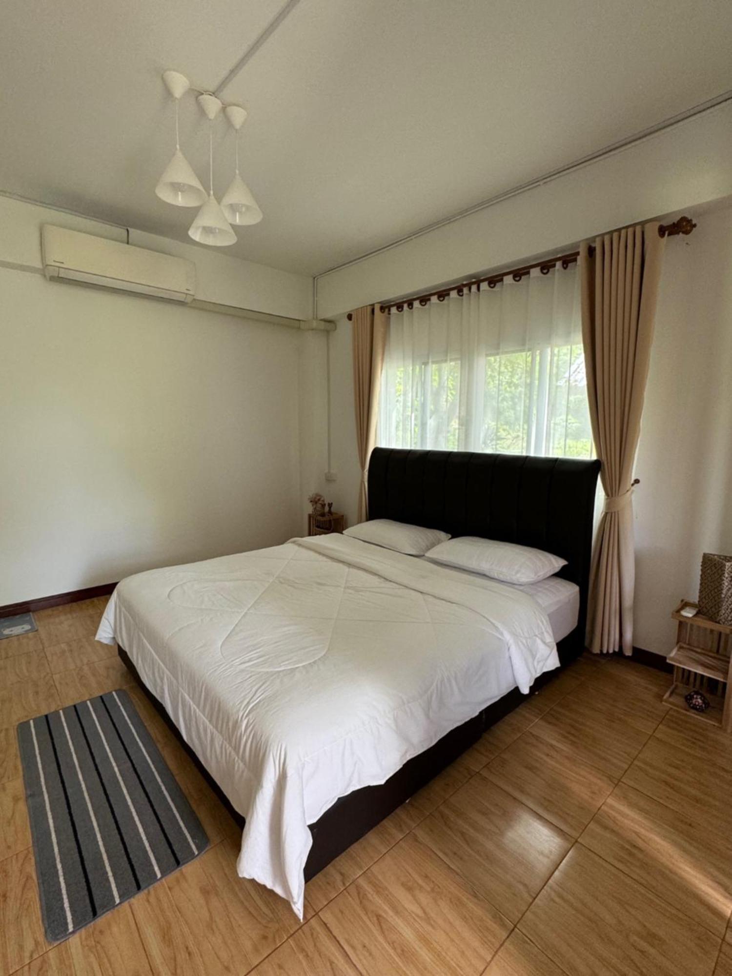 Rai Boonsom Apartment Phrao Bagian luar foto