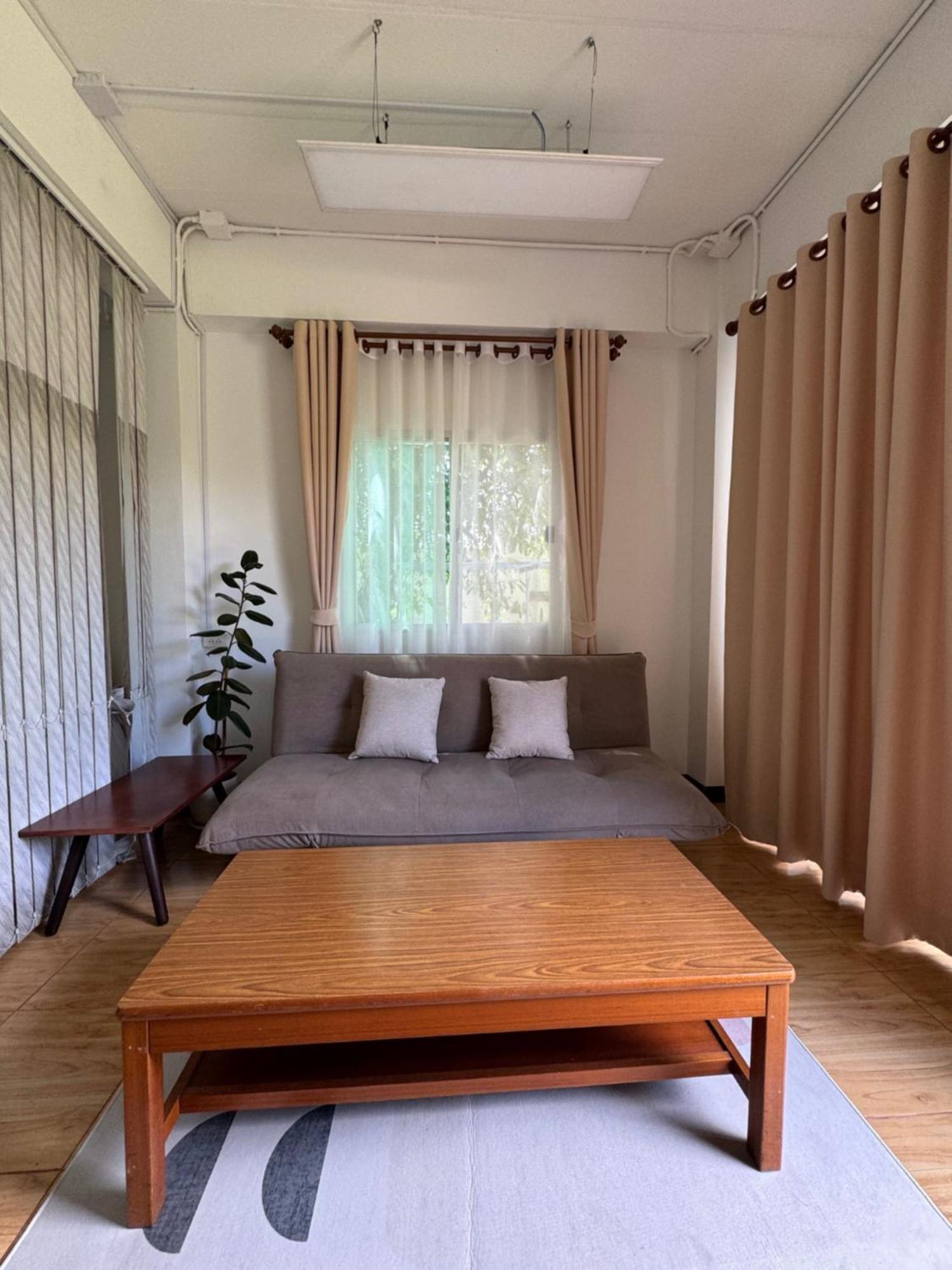 Rai Boonsom Apartment Phrao Bagian luar foto