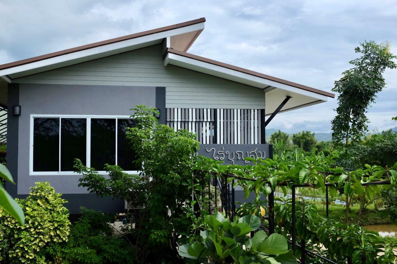 Rai Boonsom Apartment Phrao Bagian luar foto